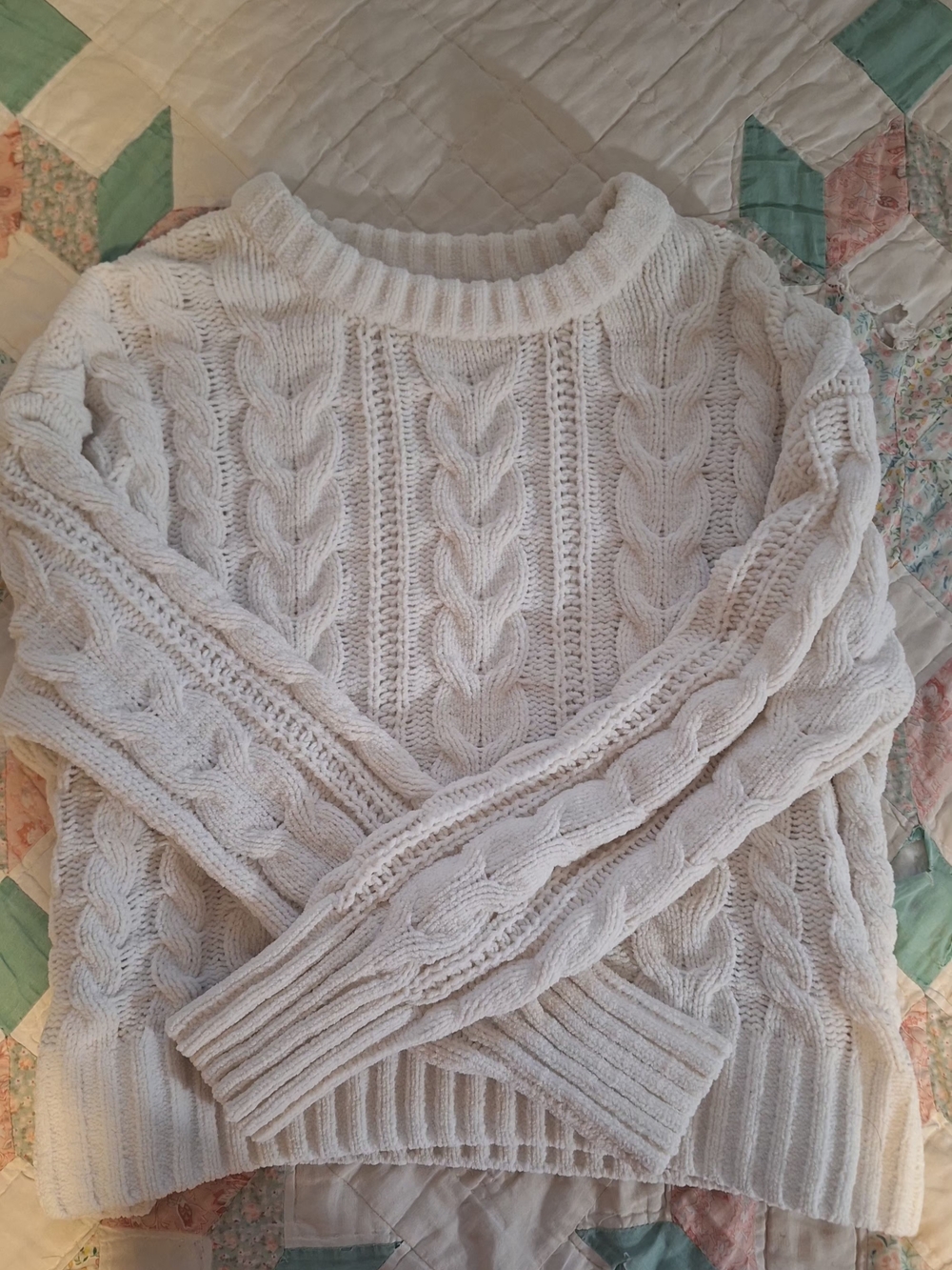 SO Cream Cable Knit Crewneck Sweater